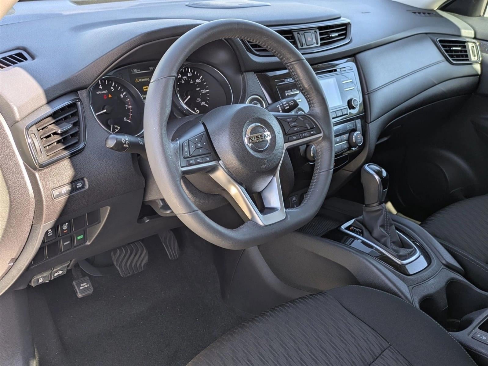 2017 Nissan Rogue FWD SV