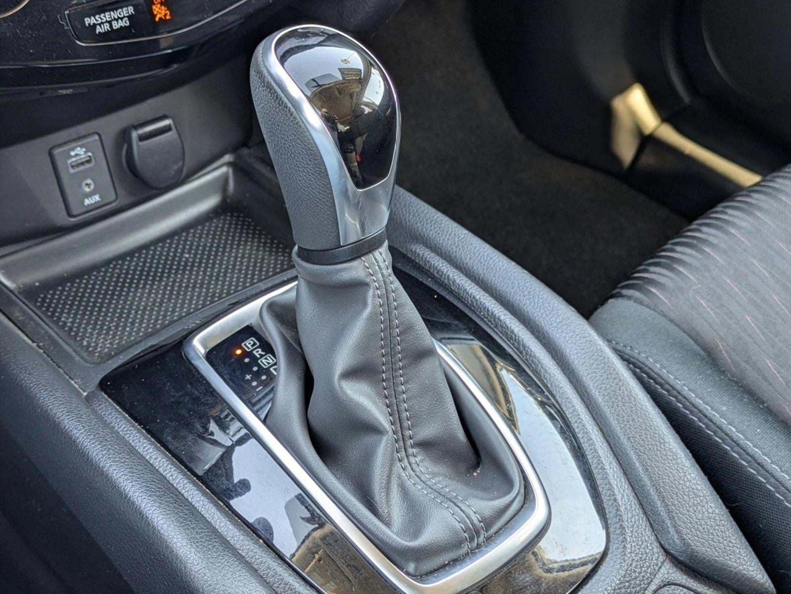 2017 Nissan Rogue FWD SV