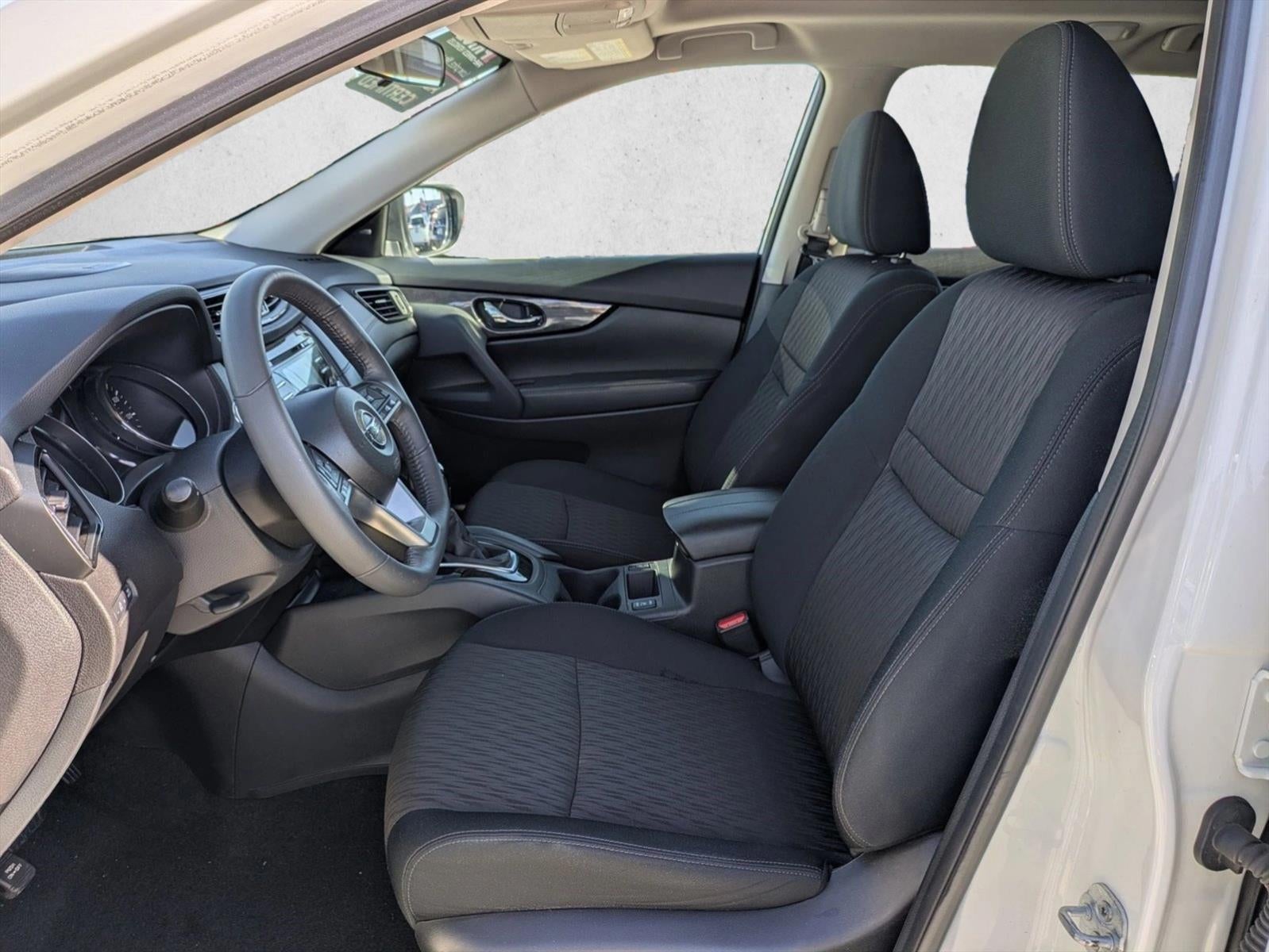 2017 Nissan Rogue FWD SV