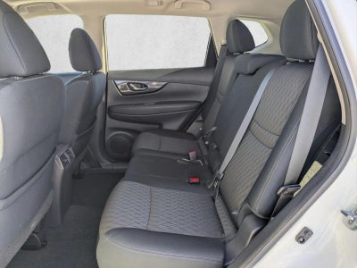 2017 Nissan Rogue FWD SV