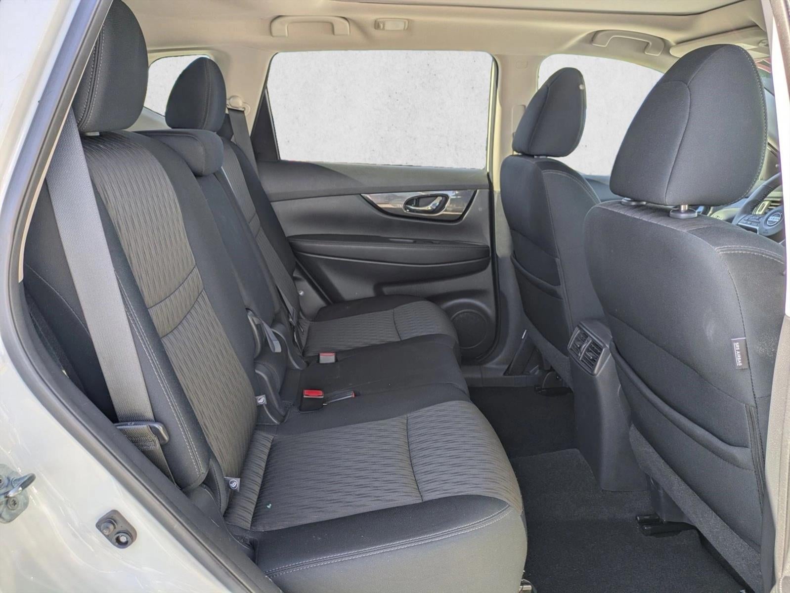 2017 Nissan Rogue FWD SV