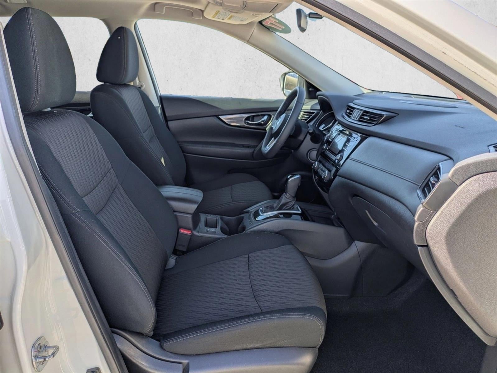 2017 Nissan Rogue FWD SV