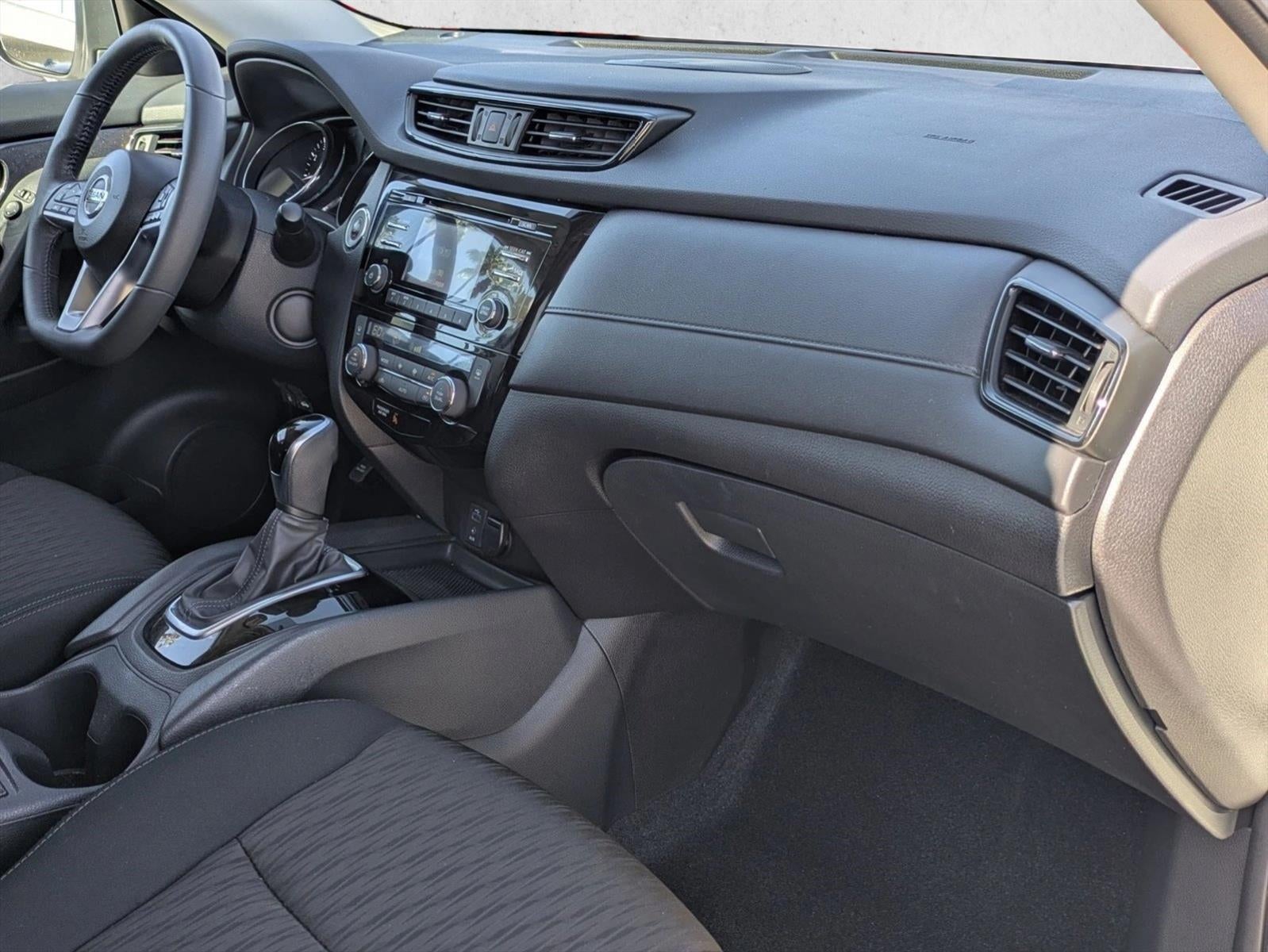 2017 Nissan Rogue FWD SV