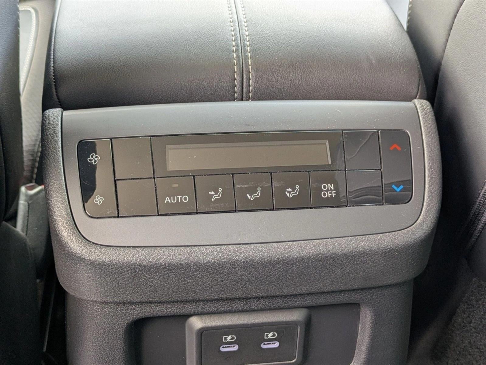 2026 Nissan Pathfinder SL 2WD