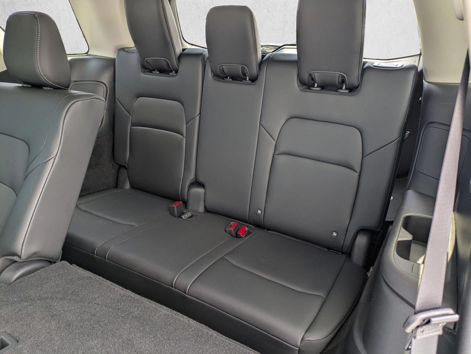 2026 Nissan Pathfinder SL 2WD