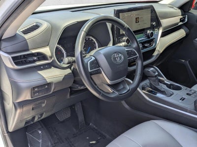 2023 Toyota Highlander Hybrid Bronze Edition FWD (Natl)
