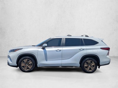 2023 Toyota Highlander Hybrid Bronze Edition FWD (Natl)