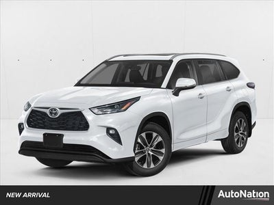 2025 Toyota Highlander XLE FWD (Natl)