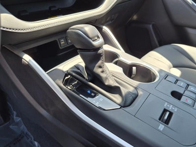 2025 Toyota Highlander XLE FWD (Natl)