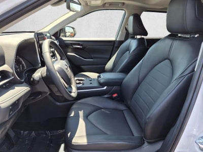 2025 Toyota Highlander XLE FWD (Natl)