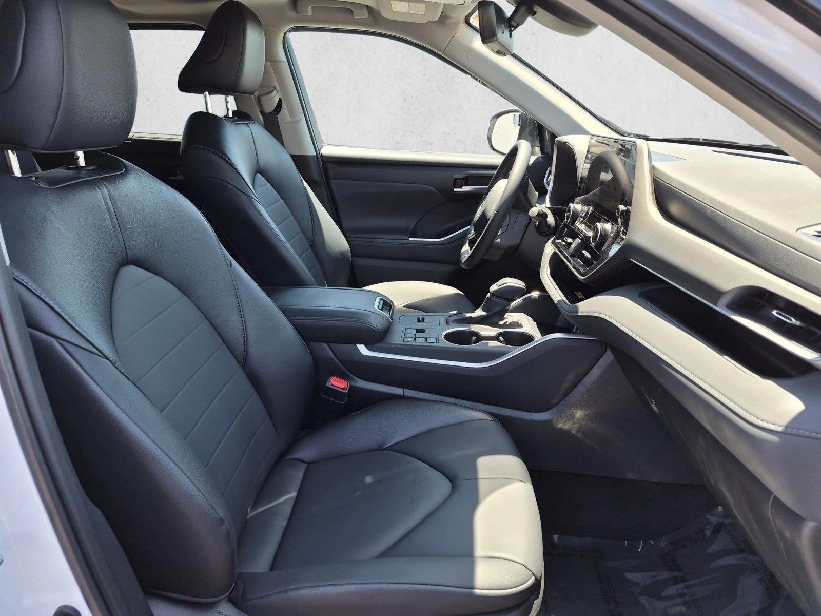 2025 Toyota Highlander XLE FWD (Natl)