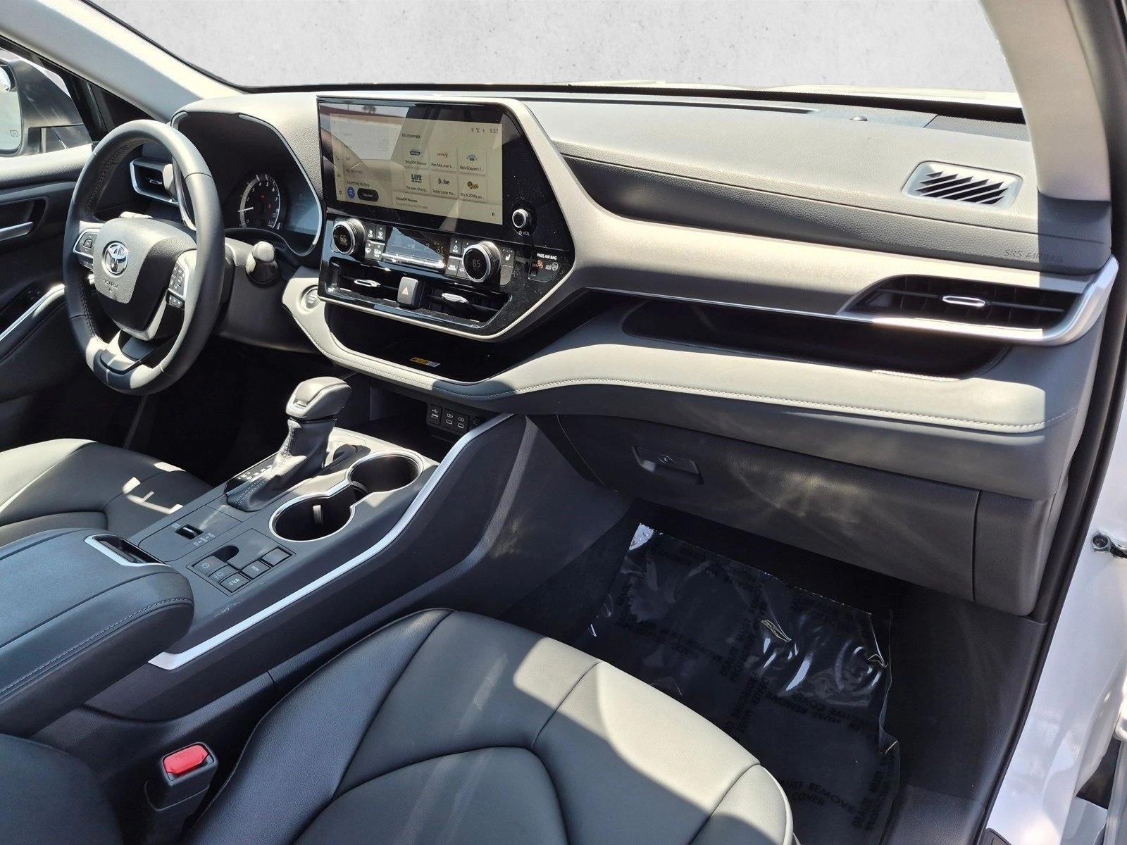 2025 Toyota Highlander XLE FWD (Natl)