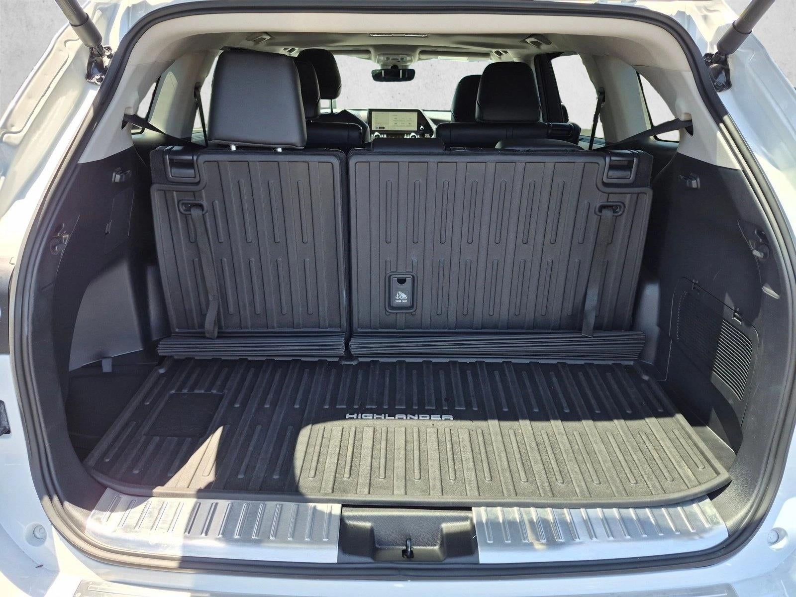2025 Toyota Highlander XLE FWD (Natl)