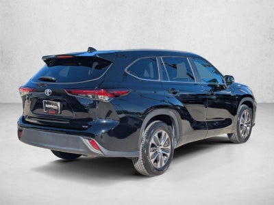 2024 Toyota Highlander XLE FWD (Natl)