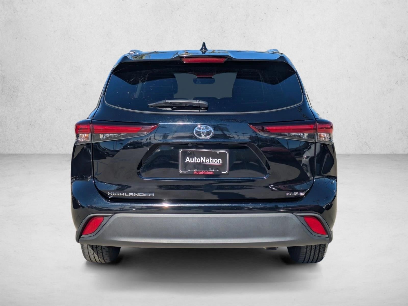 2024 Toyota Highlander XLE FWD (Natl)