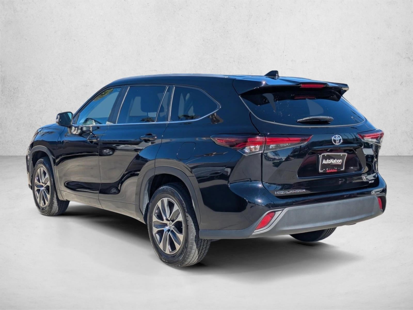 2024 Toyota Highlander XLE FWD (Natl)