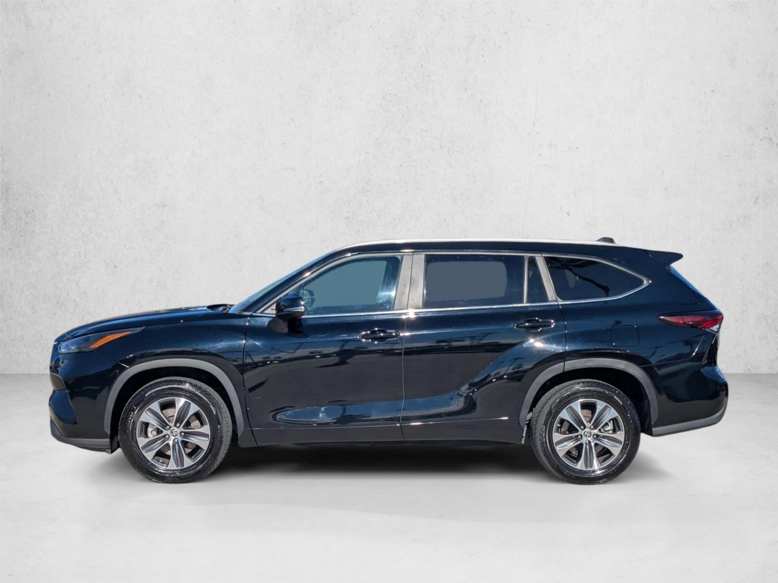 2024 Toyota Highlander XLE FWD (Natl)