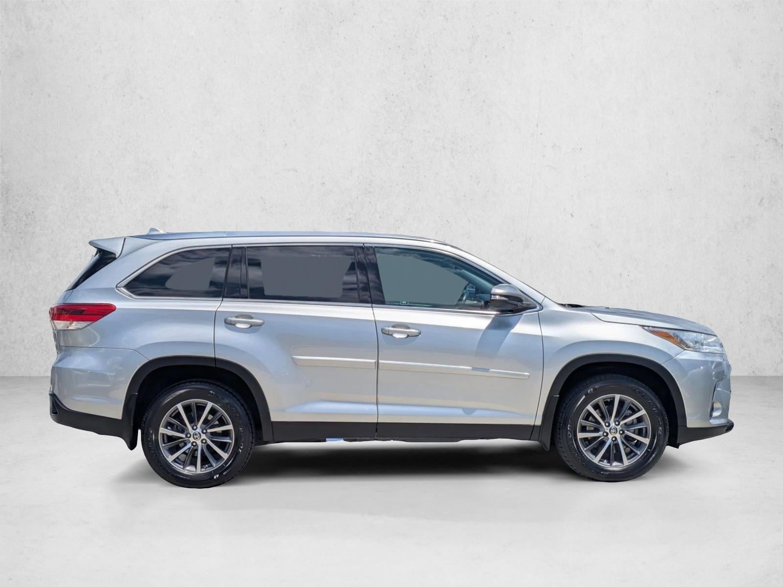 2019 Toyota Highlander XLE V6 FWD (Natl)