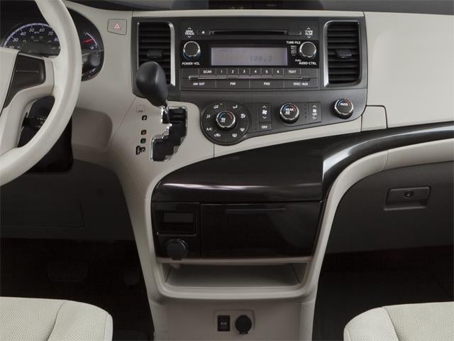2011 Toyota Sienna 5dr 8-Pass Van V6 XLE FWD (Natl)