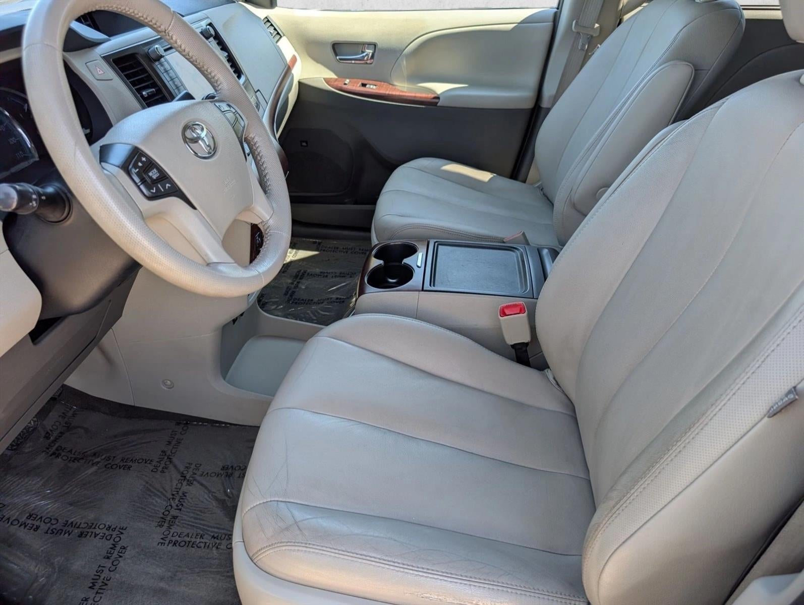 2013 Toyota Sienna 5dr 8-Pass Van V6 XLE FWD (Natl)