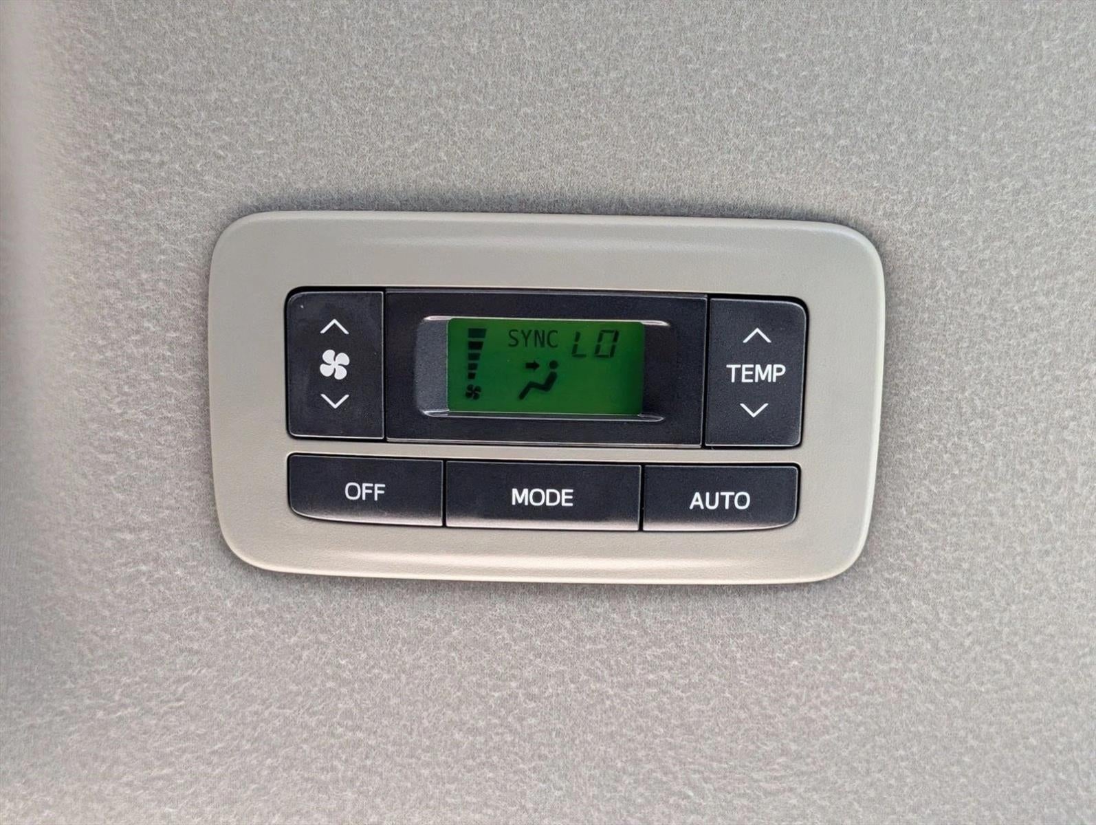 2013 Toyota Sienna 5dr 8-Pass Van V6 XLE FWD (Natl)