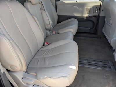 2013 Toyota Sienna 5dr 8-Pass Van V6 XLE FWD (Natl)