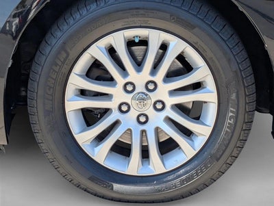 2013 Toyota Sienna 5dr 8-Pass Van V6 XLE FWD (Natl)