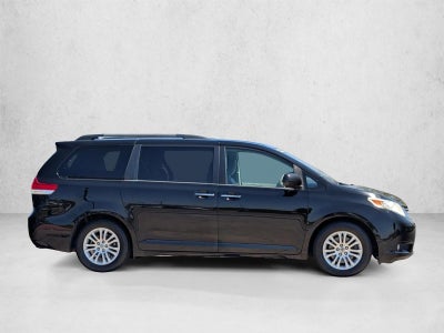 2013 Toyota Sienna 5dr 8-Pass Van V6 XLE FWD (Natl)