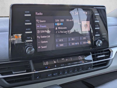 2023 Toyota Sienna XLE FWD 8-Passenger (Natl)