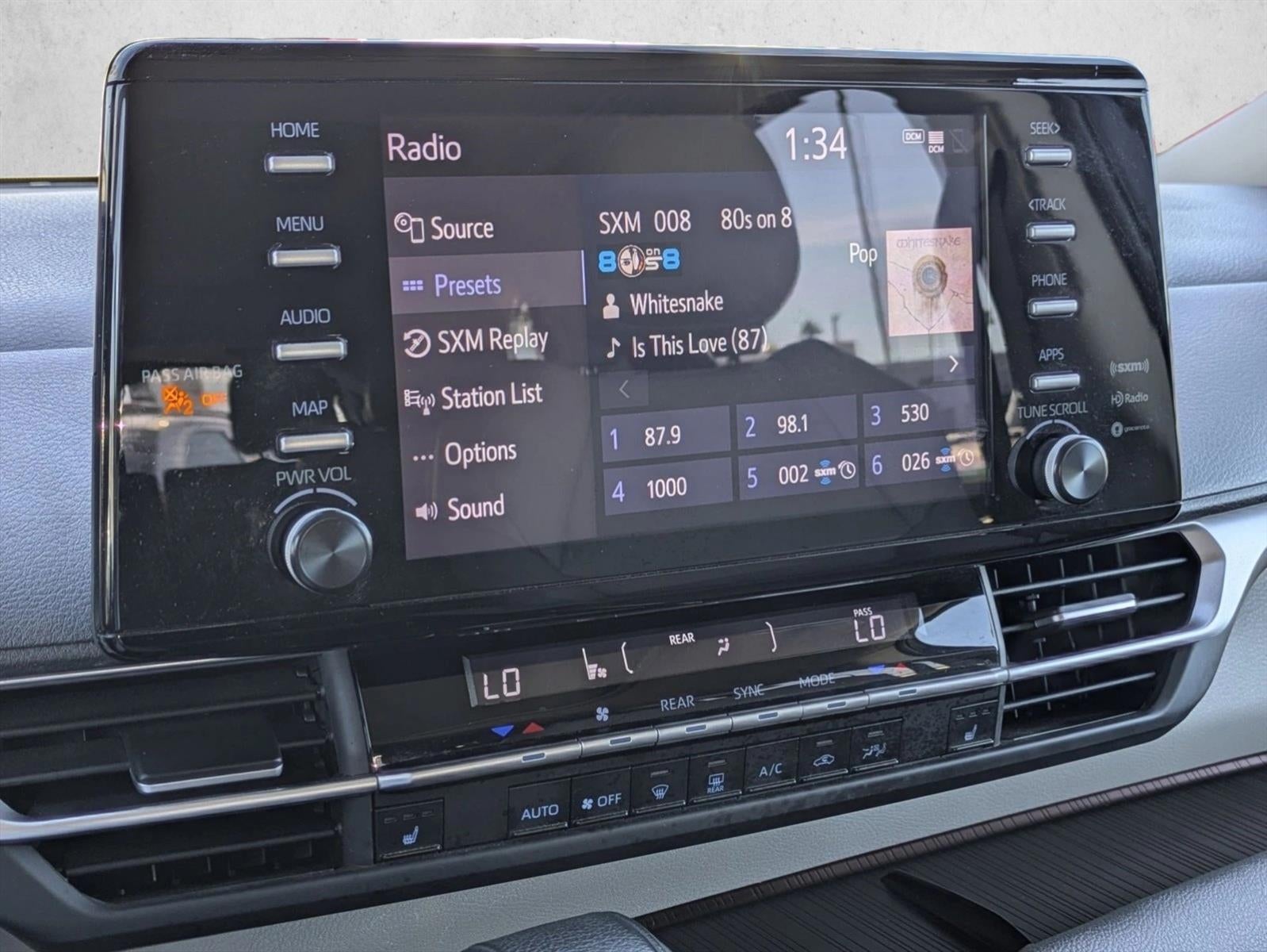 2023 Toyota Sienna XLE FWD 8-Passenger (Natl)