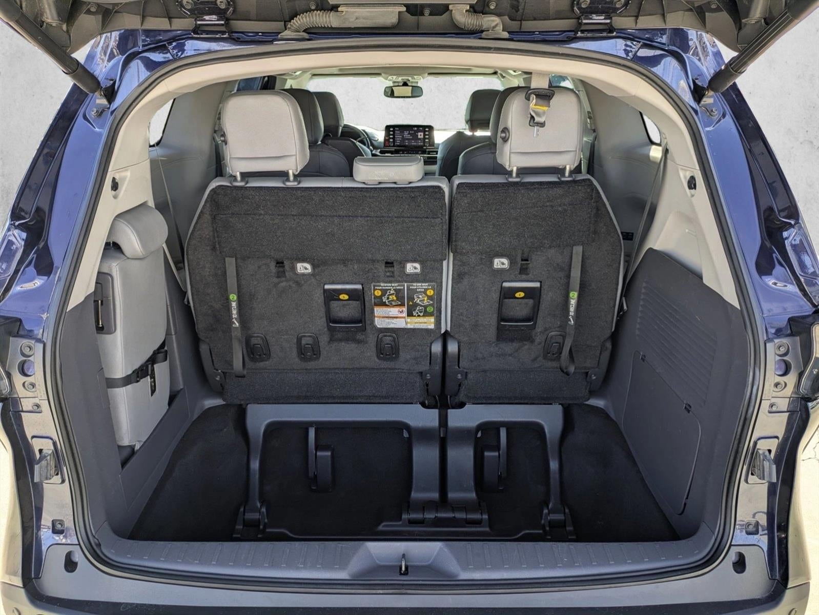 2023 Toyota Sienna XLE FWD 8-Passenger (Natl)