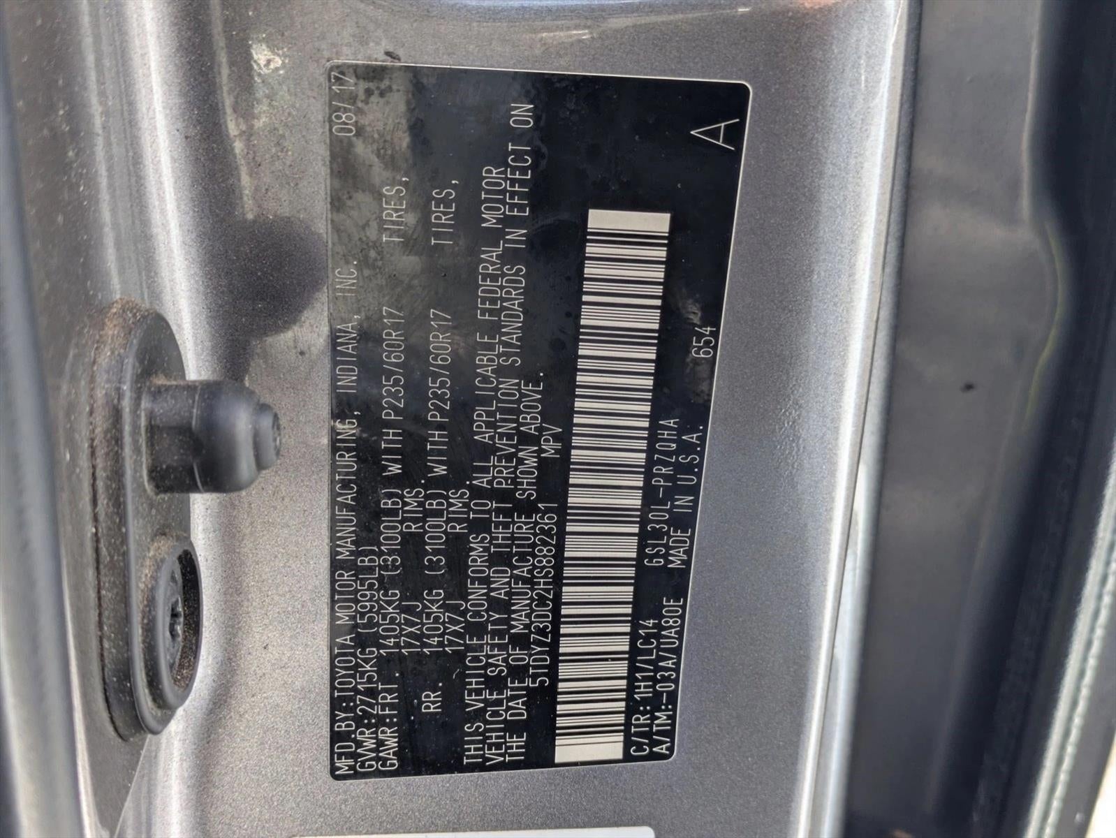 2017 Toyota Sienna XLE FWD 8-Passenger (Natl)