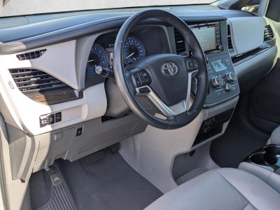 2019 Toyota Sienna XLE FWD 8-Passenger (Natl)