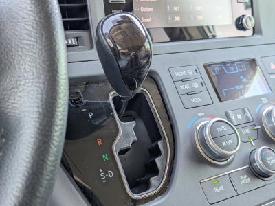 2019 Toyota Sienna XLE FWD 8-Passenger (Natl)