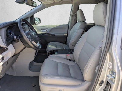 2019 Toyota Sienna XLE FWD 8-Passenger (Natl)