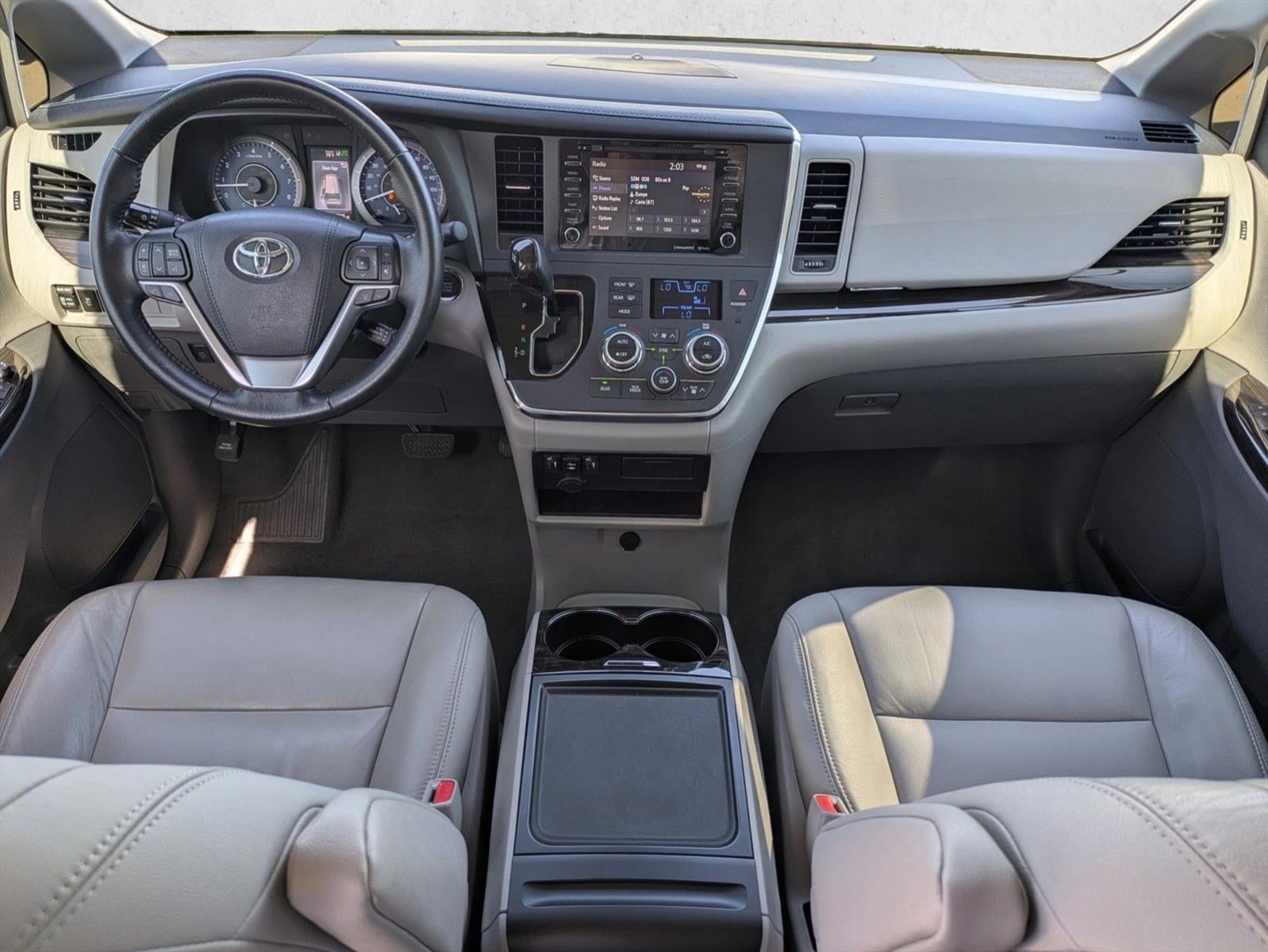 2019 Toyota Sienna XLE FWD 8-Passenger (Natl)