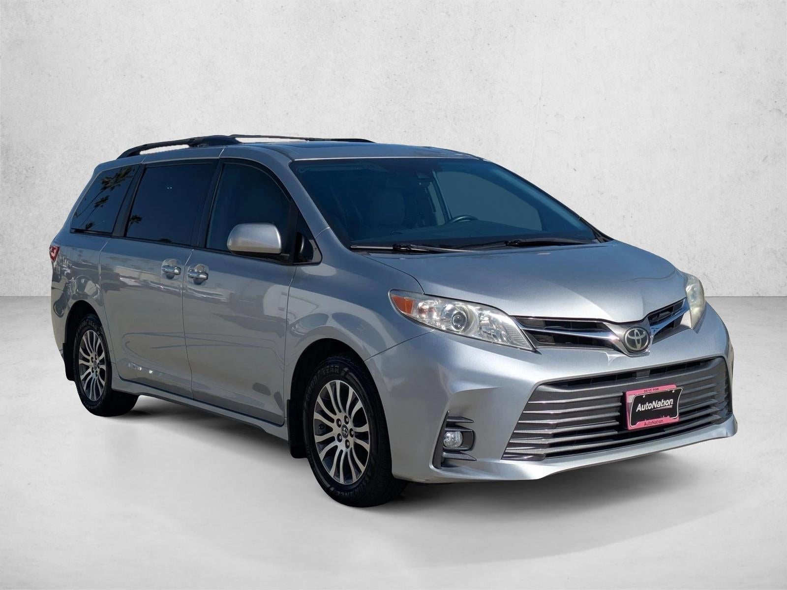 2019 Toyota Sienna XLE FWD 8-Passenger (Natl)