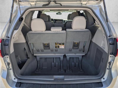 2019 Toyota Sienna XLE FWD 8-Passenger (Natl)