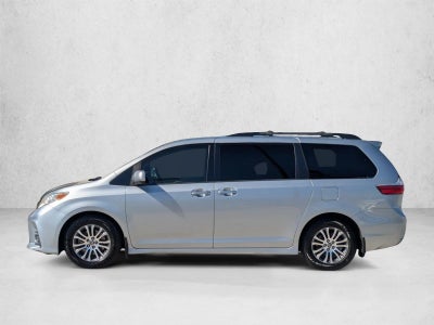 2019 Toyota Sienna XLE FWD 8-Passenger (Natl)