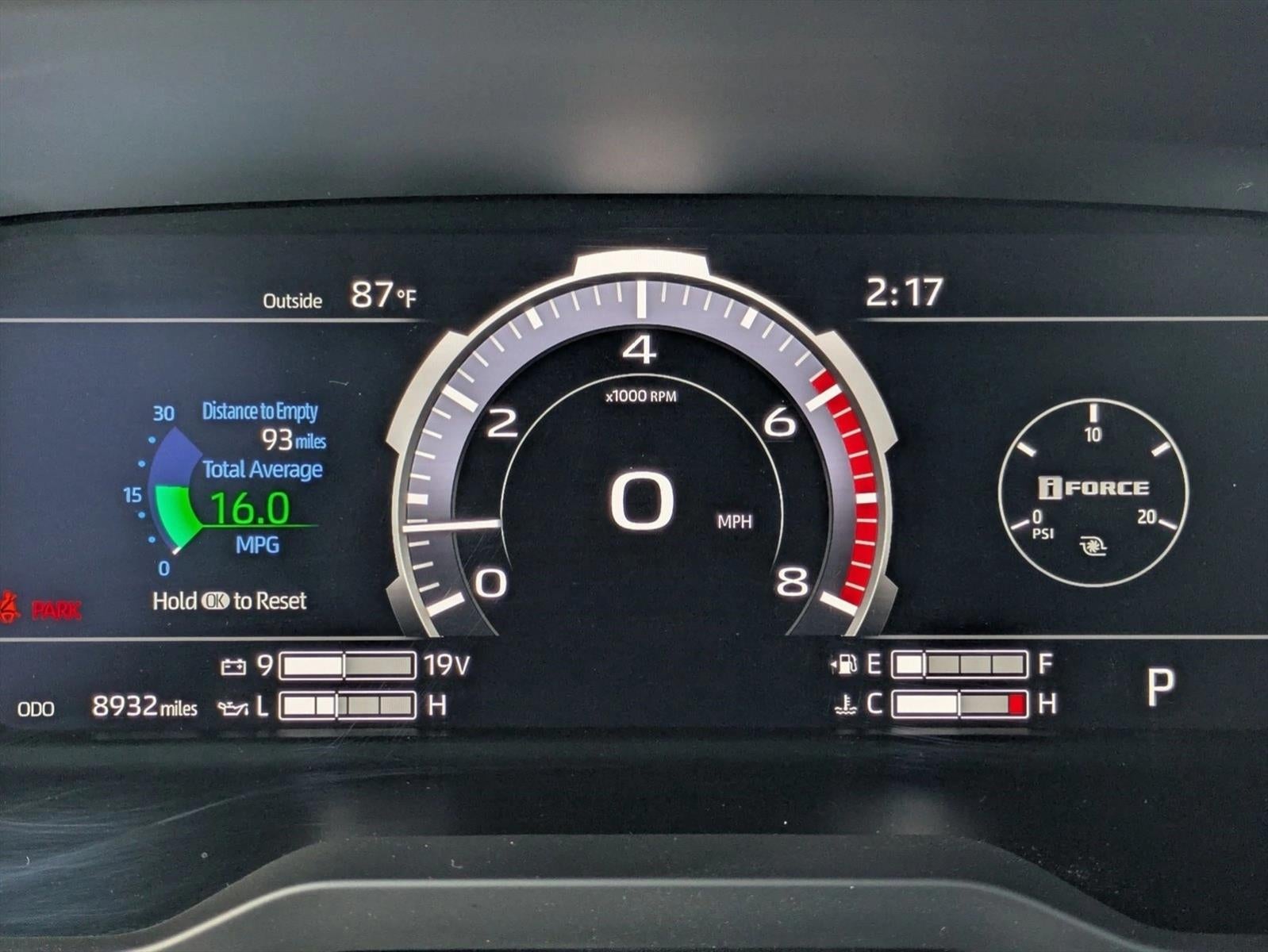 2025 Toyota Tundra 4WD 4WD Platinum CrewMax 5.5' Bed (Natl)