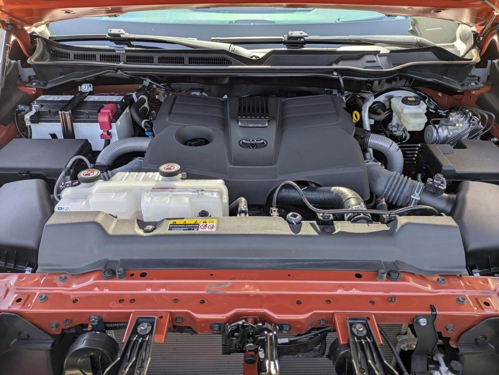 2025 Toyota Tundra 4WD 4WD Platinum CrewMax 5.5' Bed (Natl)