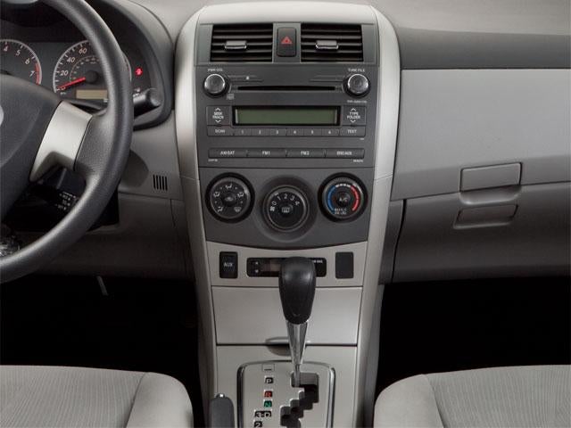 2013 Toyota Corolla 4dr Sdn Man L (Natl)