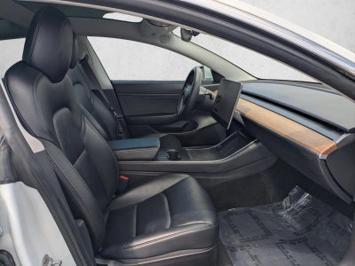 2020 Tesla Model 3 Standard Range Plus RWD