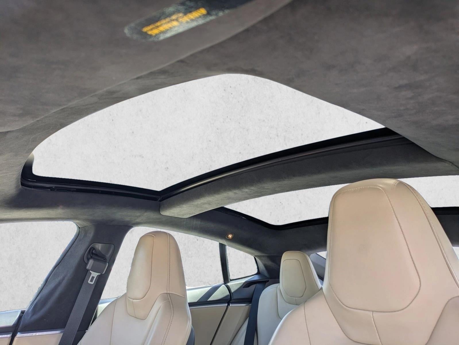 2015 Tesla Model S 4dr Sdn RWD 85 kWh Battery