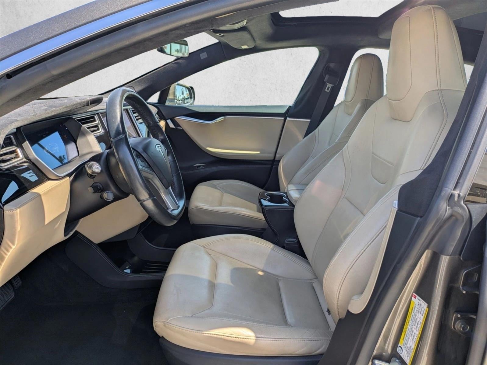 2015 Tesla Model S 4dr Sdn RWD 85 kWh Battery