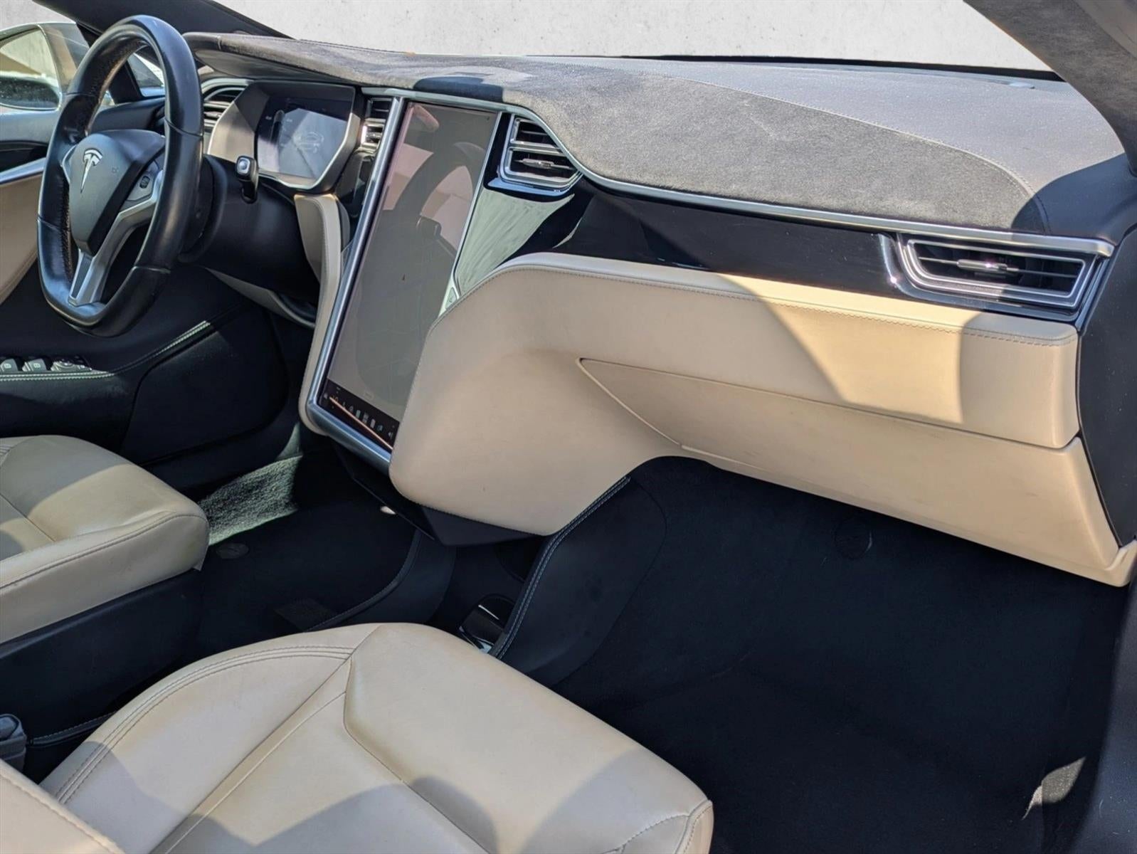 2015 Tesla Model S 4dr Sdn RWD 85 kWh Battery