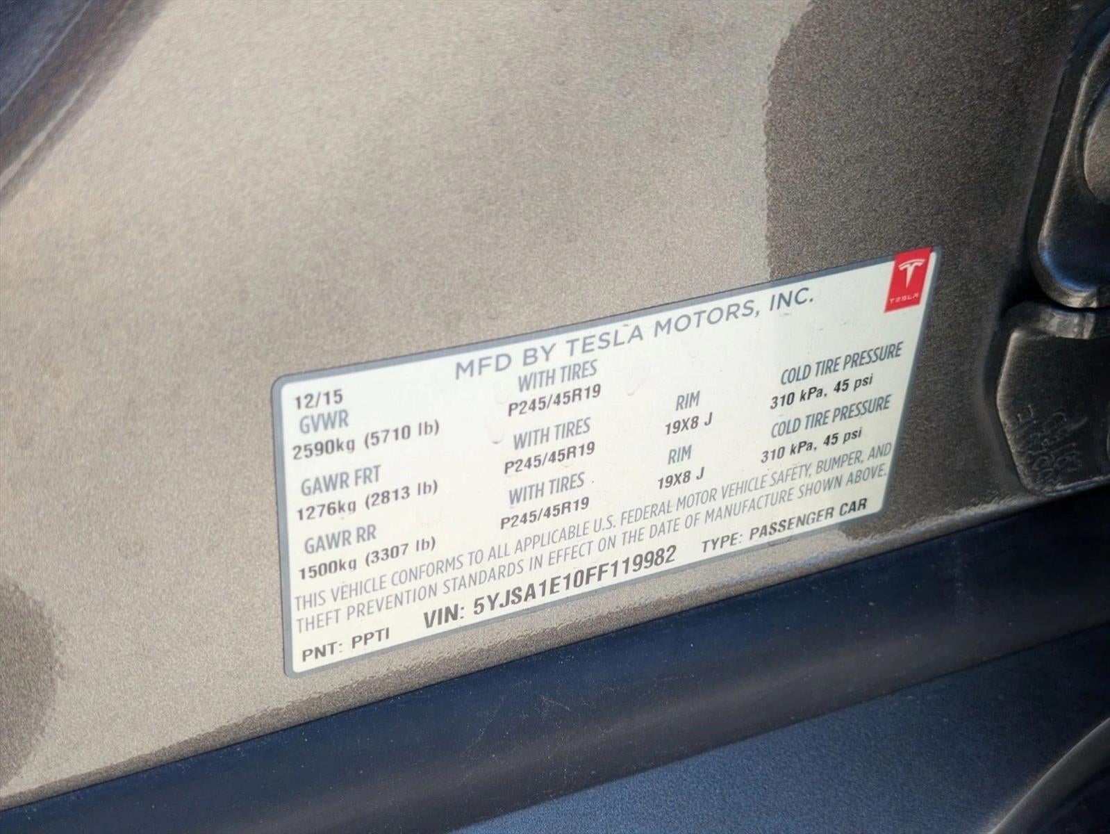 2015 Tesla Model S 4dr Sdn RWD 85 kWh Battery
