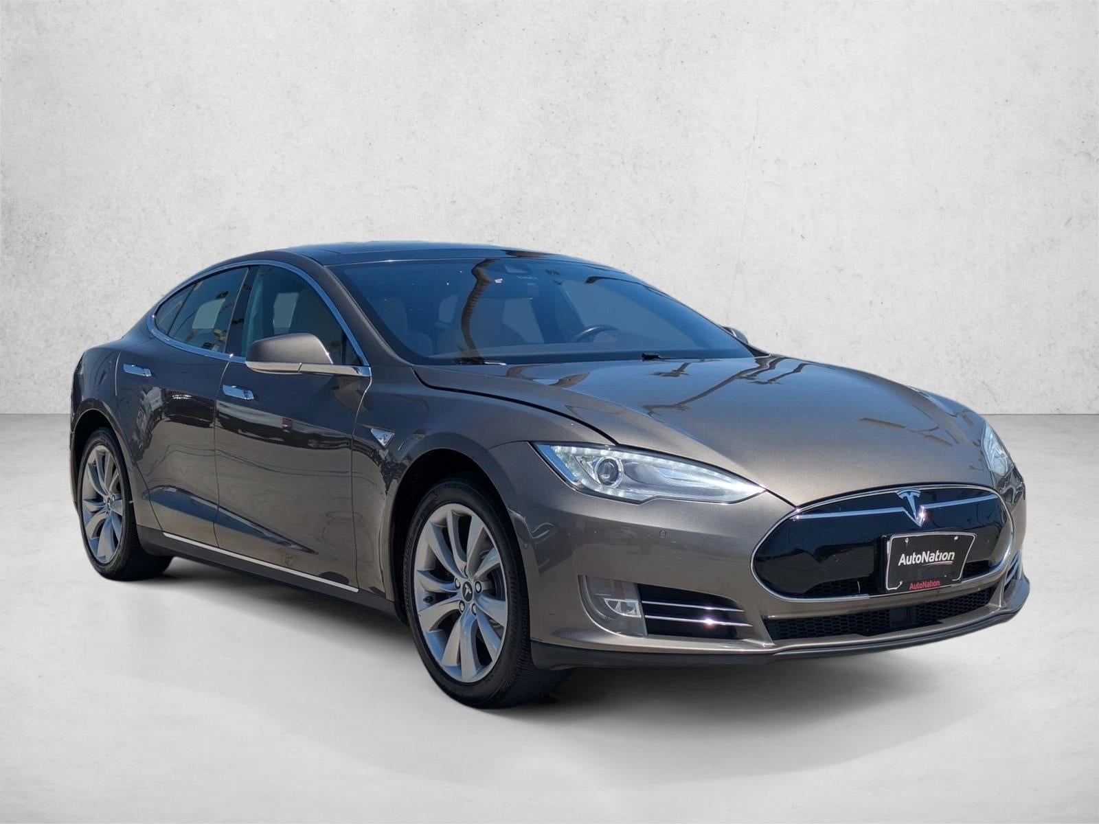 2015 Tesla Model S 4dr Sdn RWD 85 kWh Battery