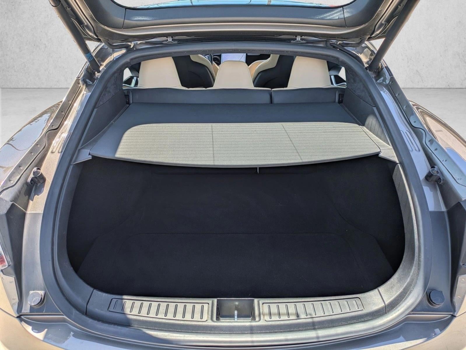 2015 Tesla Model S 4dr Sdn RWD 85 kWh Battery