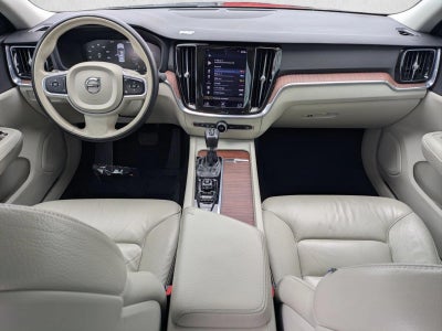 2021 Volvo S60 T5 FWD Momentum